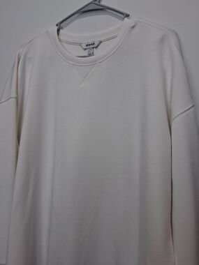 Lg.Spanx Womens Crewneck Sweater in White